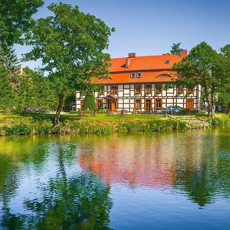 Gosciniec Zamkowy Hotel Darlowo Exterior photo